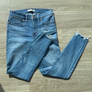 Women’s Light Blue Distressed Skinny Jeans